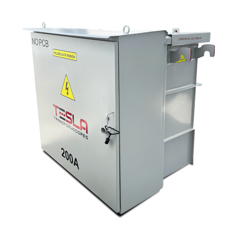 Caja de maniobras 3 vias. Entrada y Salida en 200A y derivación de 200A